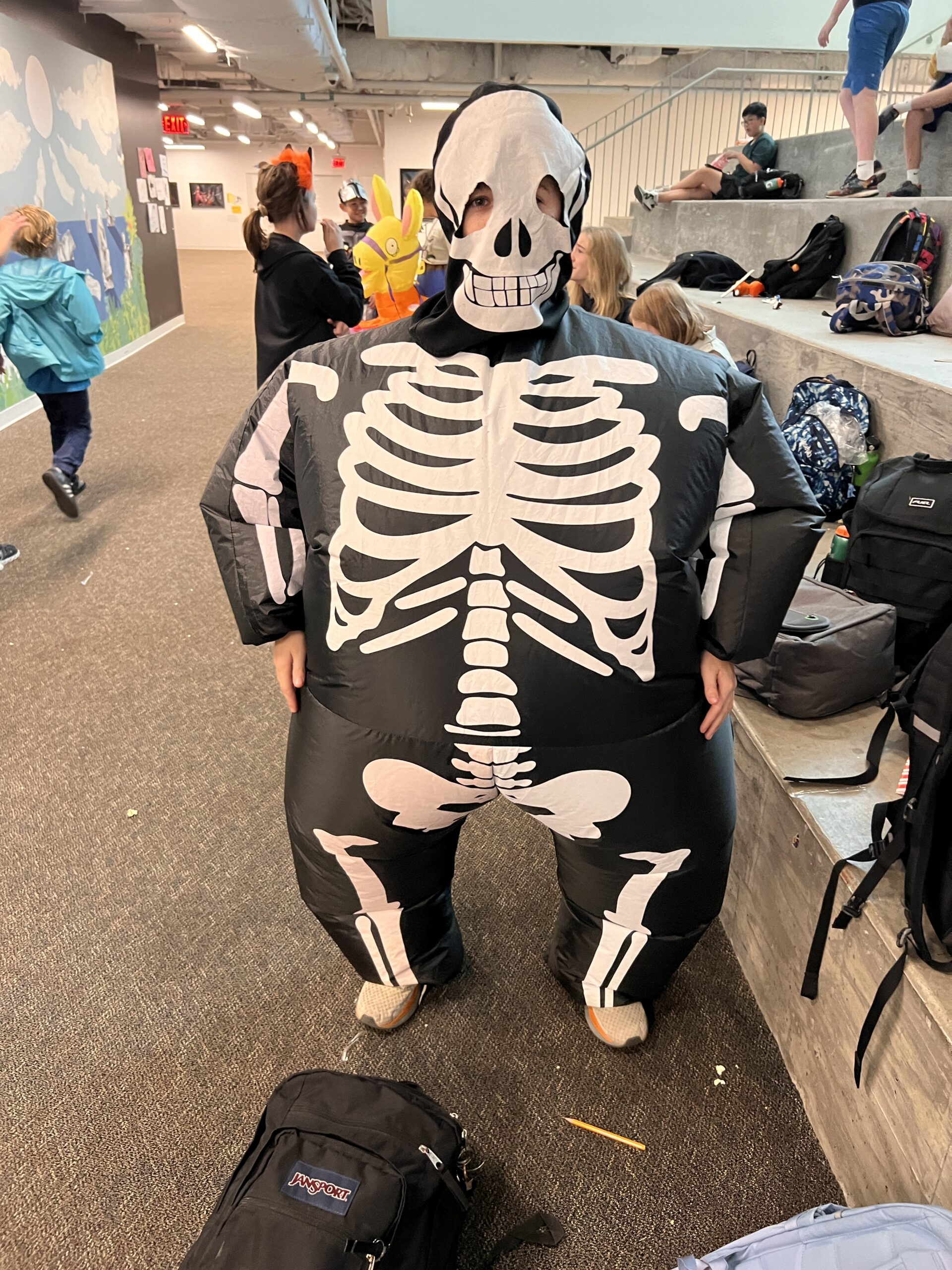 Inflatable skeleton