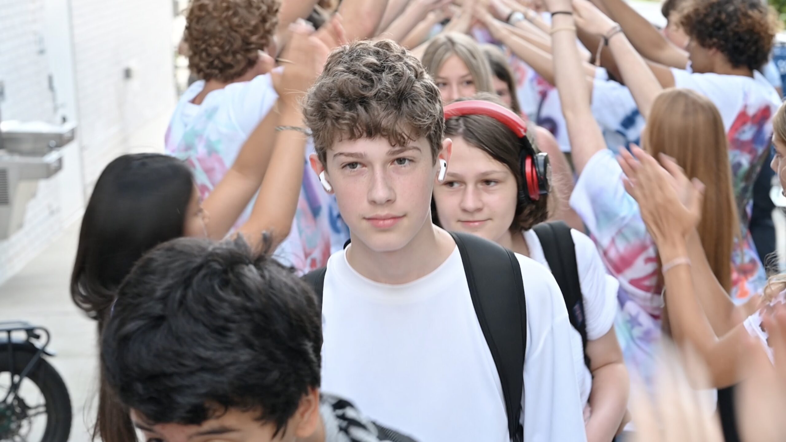 Students arriving to school on the first day