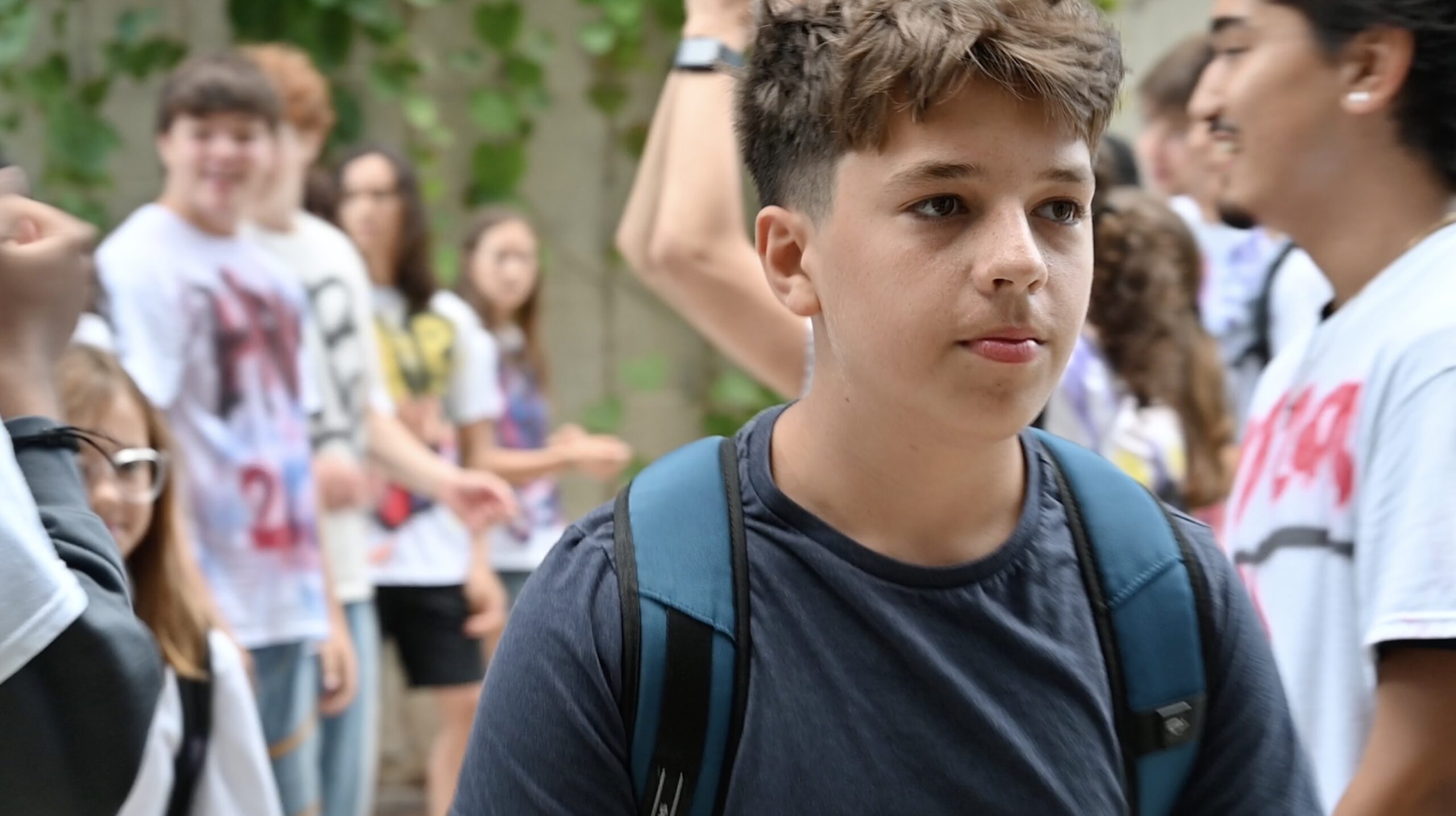 Students arriving to school on the first day